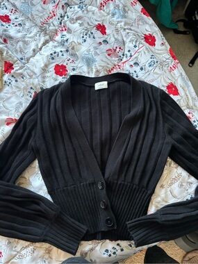 Aritzia Wilfred Plunge Front Black Ribbed V-Neck Button Cardigan Sweater -